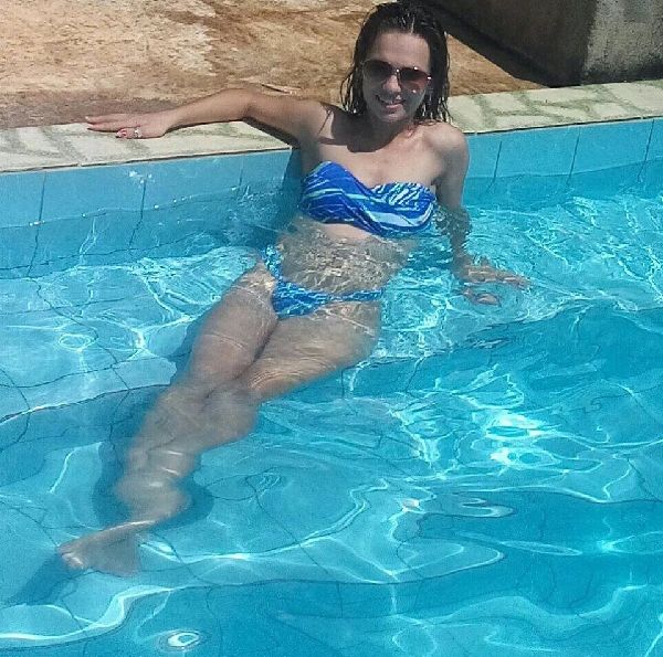 Foto 1 do Conto erotico: CONHECENDO MIANH FILHINHA.. Parte 1