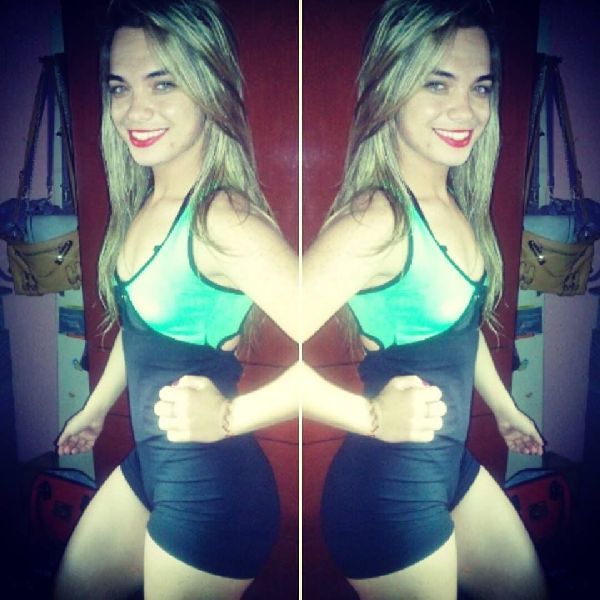 Foto 2 do Conto erotico: CONHECENDO MIANH FILHINHA.. Parte 1
