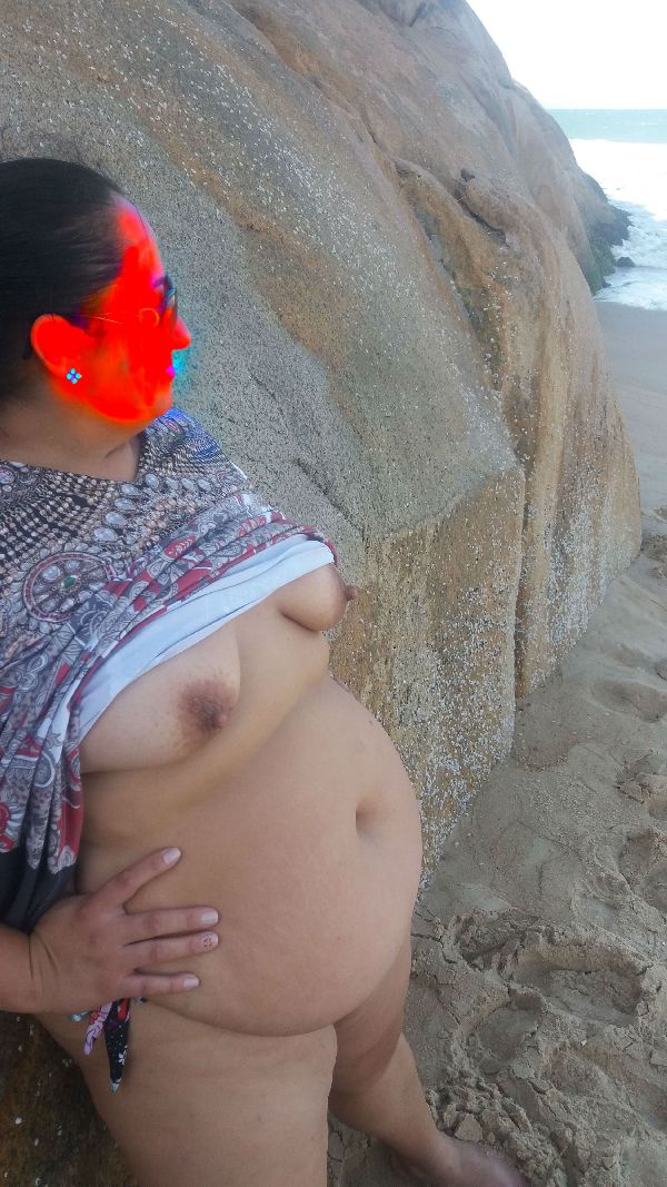 Foto 2 do Conto erotico: Safadeza na beira da praia 