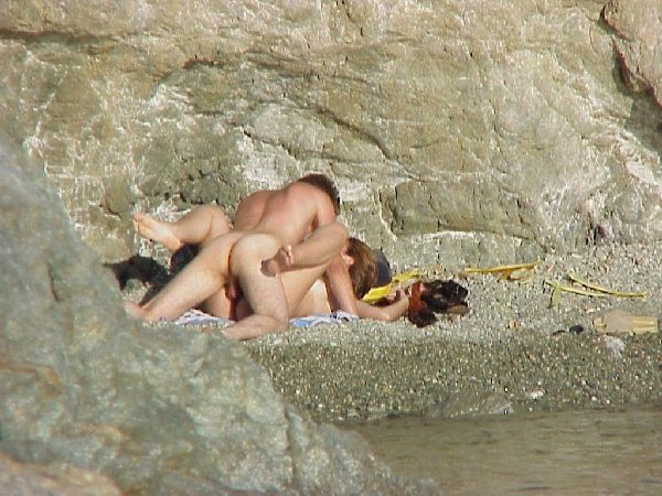 Foto 3 do Conto erotico: O casamento dos sonhos 02 - Relaxando (?) na praia