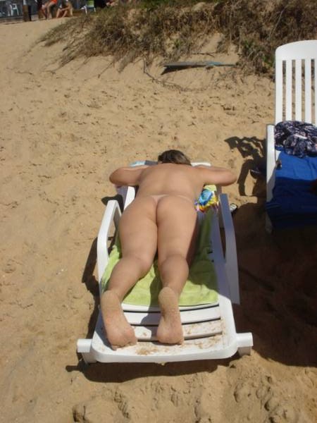 Foto 4 do Conto erotico: Esposa Puta+Praia+4 Homens= Orgia e Muita Porra