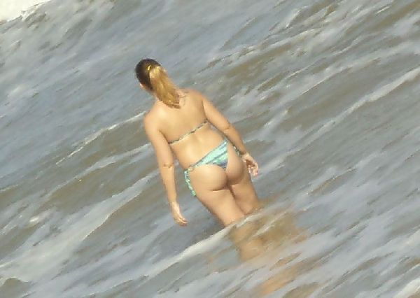 Foto 1 do Conto erotico: Na praia e na frente dele é mais gostoso