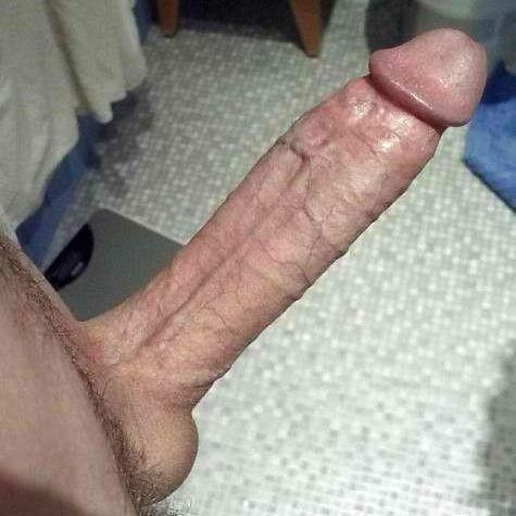 Foto 1 do Conto erotico: OFERECI A BUNDINHA PRO MEU PAI.