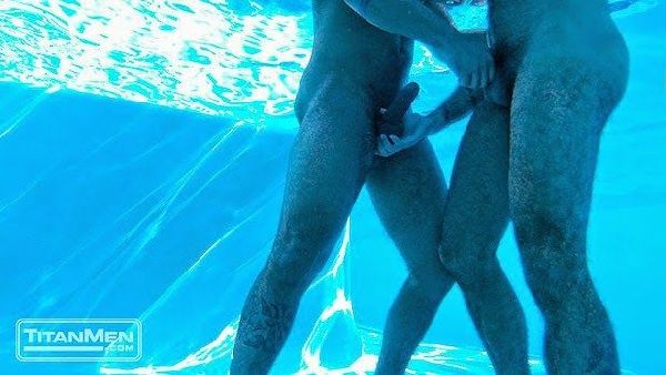 Foto 1 do Conto erotico: Futebol, cervejas, amigos, piscina e... sexo!