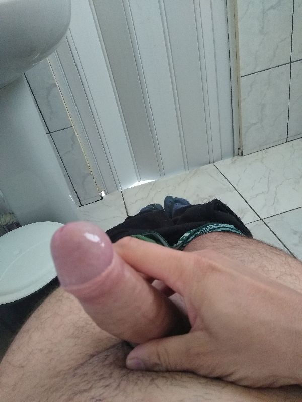 Foto 1 do Conto erotico: Novinho que se dizia hetero entrou na vara II