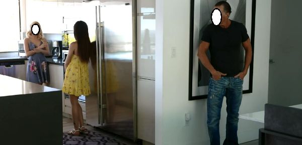 Foto 1 do Conto erotico: Uma Mãe Adormecida, Uma Filha Puta, E Um Padrasto Pirocudo