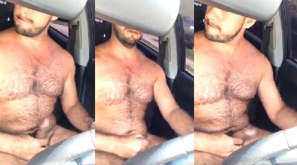 Foto 1 do Conto erotico: Rapidinha com o Uber cavalão dentro do carro