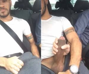 Foto 2 do Conto erotico: Rapidinha com o Uber cavalão dentro do carro