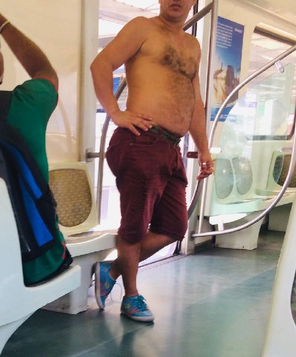 Foto 1 do Conto erotico: Me sarrou no trem e depois me comeu nos trilhos