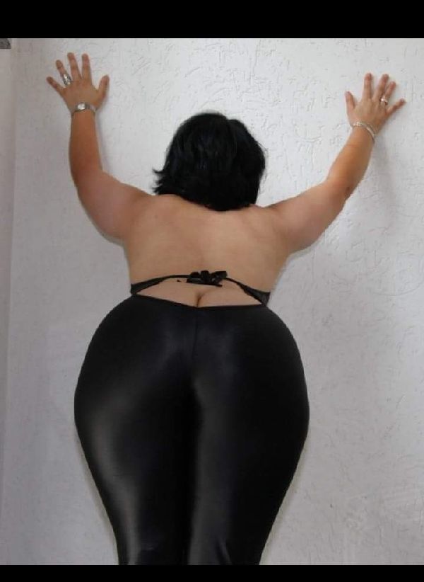 Foto 2 do Conto erotico: Minha esposa no forró com meu chefe e seu amigo