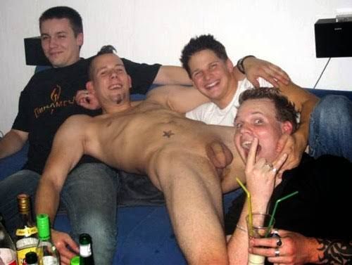 Foto 2 do Conto erotico: Bêbado na festa