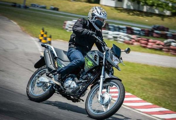 Foto 2 do Conto erotico: FODI A BOCA DO MOTOQUEIRO MACHO PAUZUDO DOTADÃO (VERIDICO)