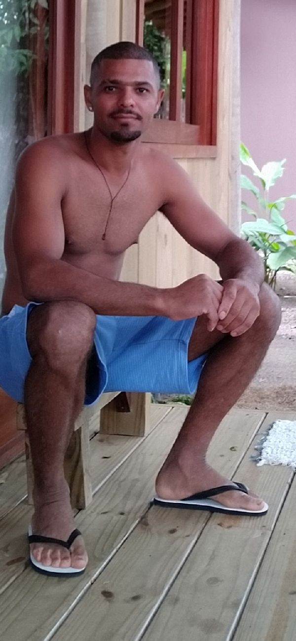 Foto 1 do Conto erotico: Servindo de depósito de leite