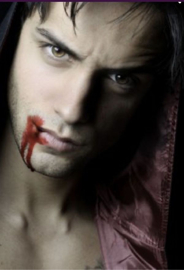Foto 2 do Conto erotico: Sexo Mortal - O Beijo do Vampiro