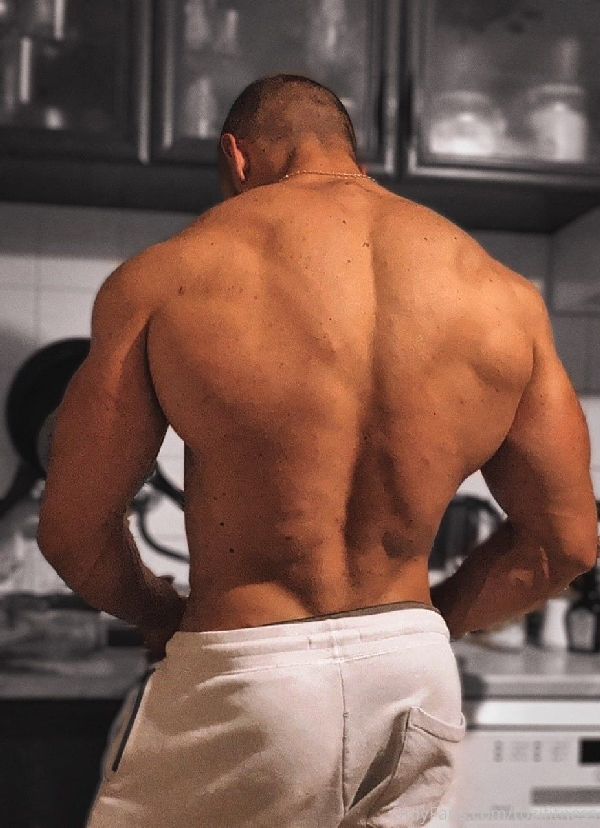 Foto 4 do Conto erotico: BODAS DE PORRA - O AMIGO TESUDO DO MEU PRIMO PREPARA MINHA PICANHA