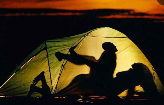 Foto 1 do Conto erotico: Diversão entre dois casais na barraca de camping