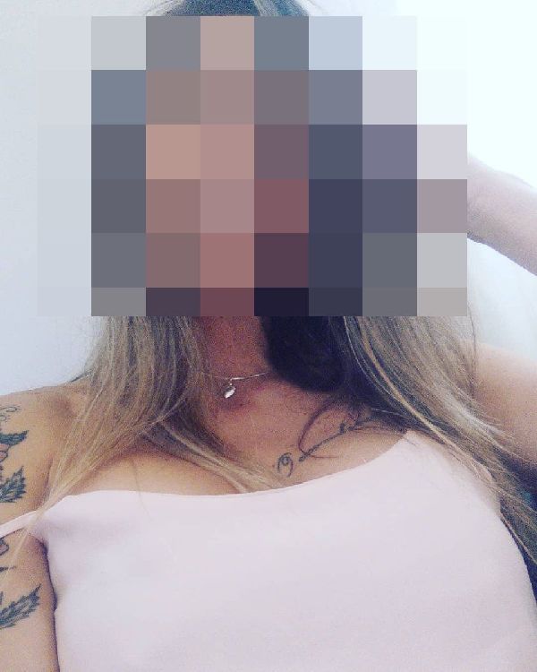 Foto 1 do Conto erotico: Marcela: Matando as saudades da ex-chefe coroa, tatuada e peituda