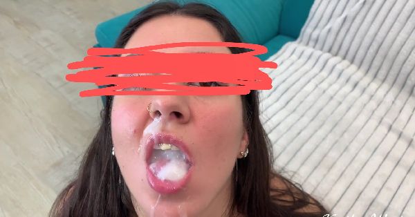 Foto 1 do Conto erotico: Minha esposa atende o entregador usando calcinha fio dental. O que será que aconteceu? (CONTINUAÇÃO)