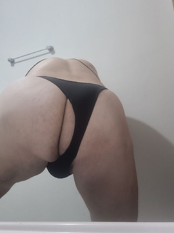 Foto 2 do Conto erotico: Me sentindo muito Sexy de calcinha.