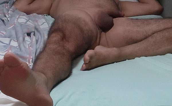 Foto 5 do Conto erotico: Retribuindo as fotos que meu marido tirava minha dormindo.