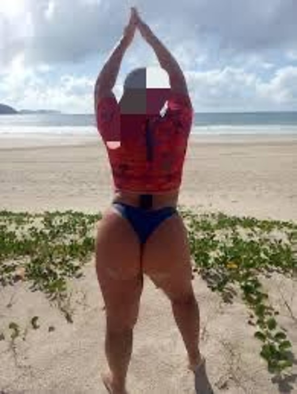 Foto 1 do Conto erotico: ELA ESTÁ SE SAINDO MELHOR QUE A ENCOMENDA