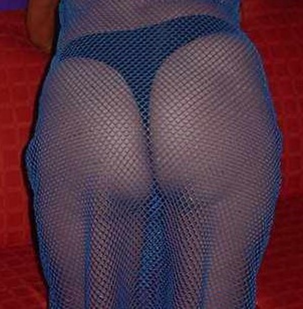 Foto 1 do Conto erotico: Helena virou mulher na fazenda – A dama dos cabelos brancos