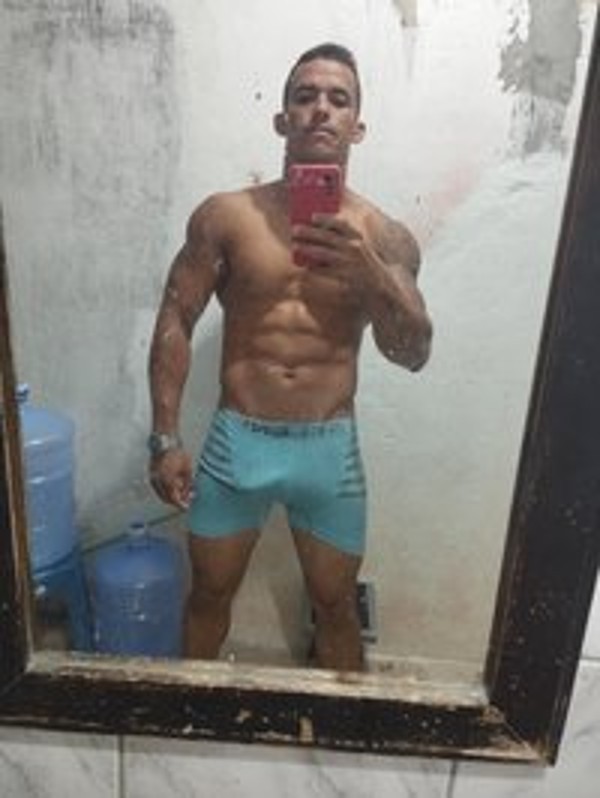 Foto 3 do Conto erotico: PEDREIRO ME FUDEU - PARTE 2