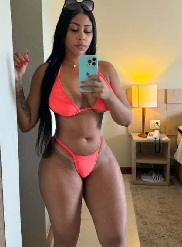 Foto 4 do Conto erotico: TEMA - HELENA - UMA LINDA MULHER - ESPOSA E PATROA.