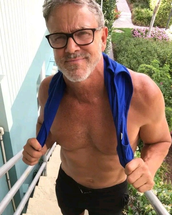 Foto 1 do Conto erotico: Eu e o Daddyzao