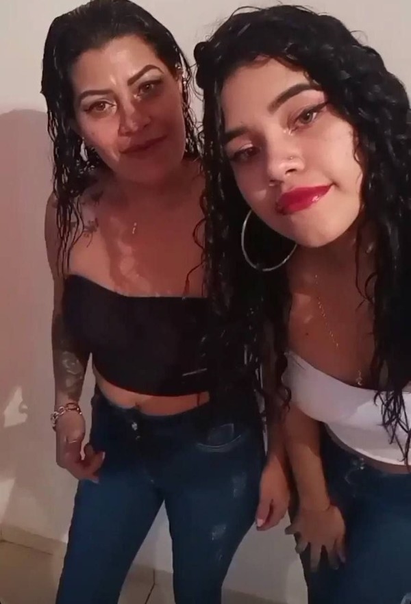 Foto 2 do Conto erotico: Pregando mãe é filha depois da balada