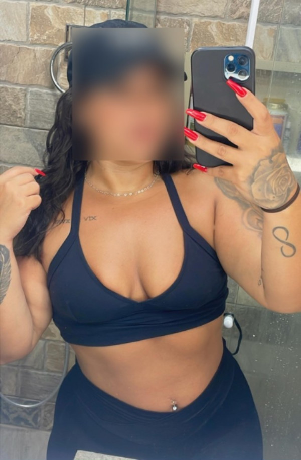 Foto 2 do Conto erotico: A proposta da prima - parte 1