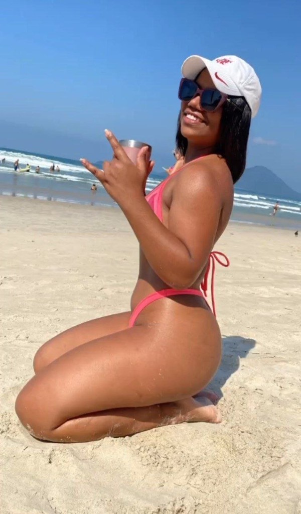 Foto 3 do Conto erotico: A vizinha casada do condomínio