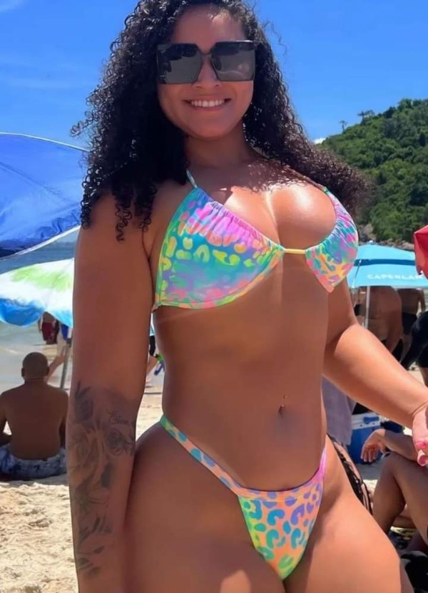 Foto 5 do Conto erotico: A Linda e Exuberante Ghe. - - -