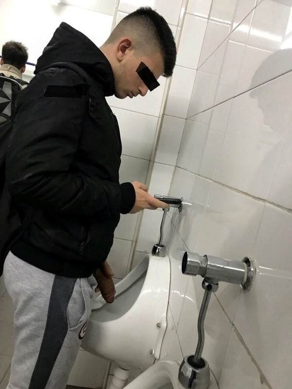 Foto 2 do Conto erotico: O dia que o moleque pauzudo estourou o cú da minha esposa !