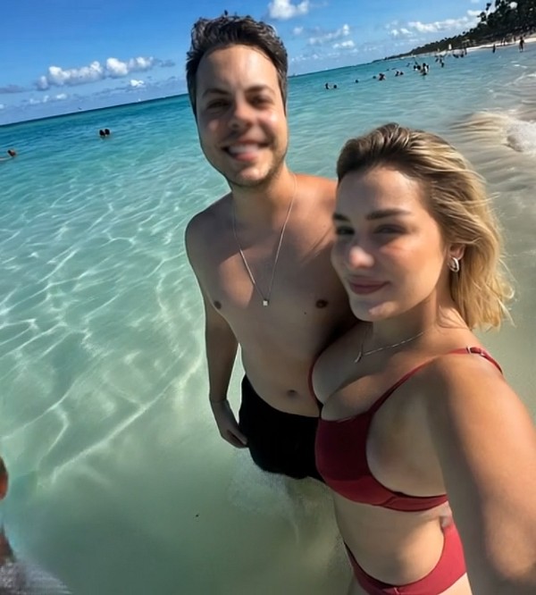 Foto 2 do Conto erotico: A Esposa de Todos.