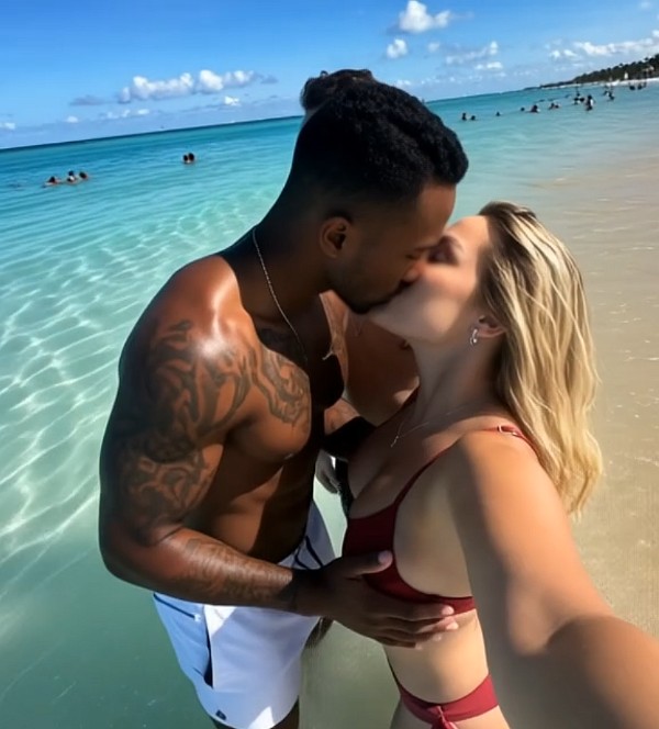 Foto 4 do Conto erotico: A Esposa de Todos.