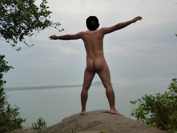 Foto 2 do Conto erotico: Turista na casa ao lado
