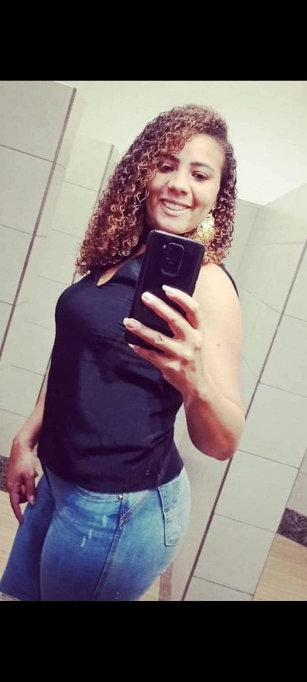 Foto 1 do Conto erotico: Minha babá viviane casada parte 1