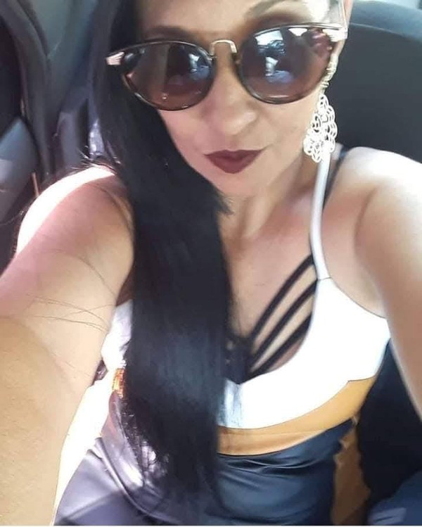 Foto 2 do Conto erotico: comi juliana a esposa do meu funcionario parte 1