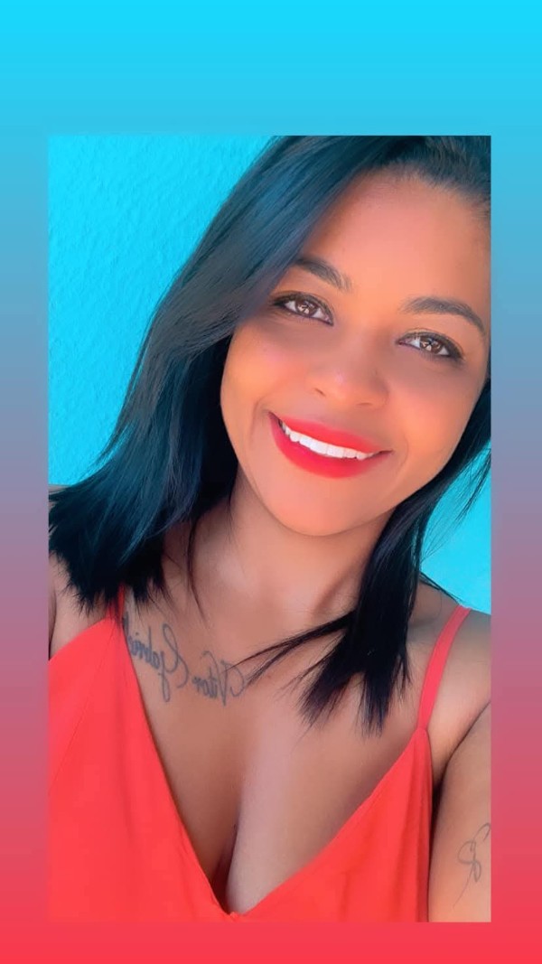Foto 1 do Conto erotico: Minha diarista casada acabou caindo na minha pica por dinheiro parte 1