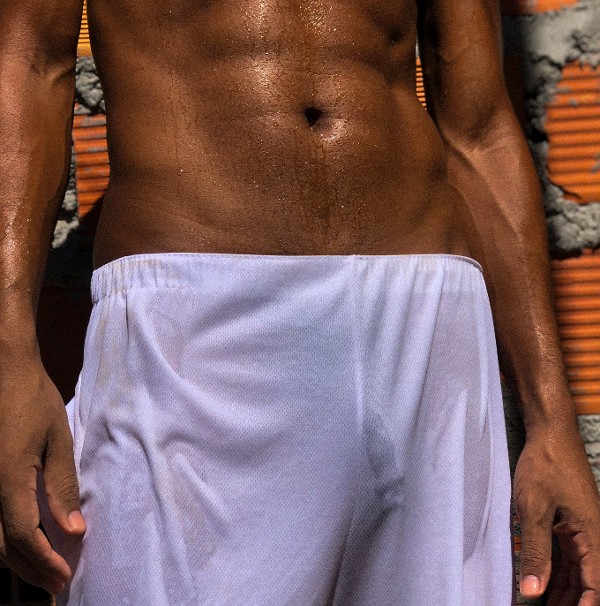 Foto 1 do Conto erotico: O Vizinho casado me pediu leite.