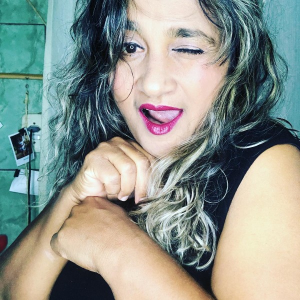 Foto 2 do Conto erotico: prostituta por acaso parte 1 o inicio de uma puta