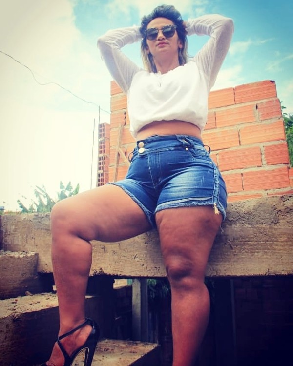 Foto 3 do Conto erotico: prostituta por acaso parte 1 o inicio de uma puta