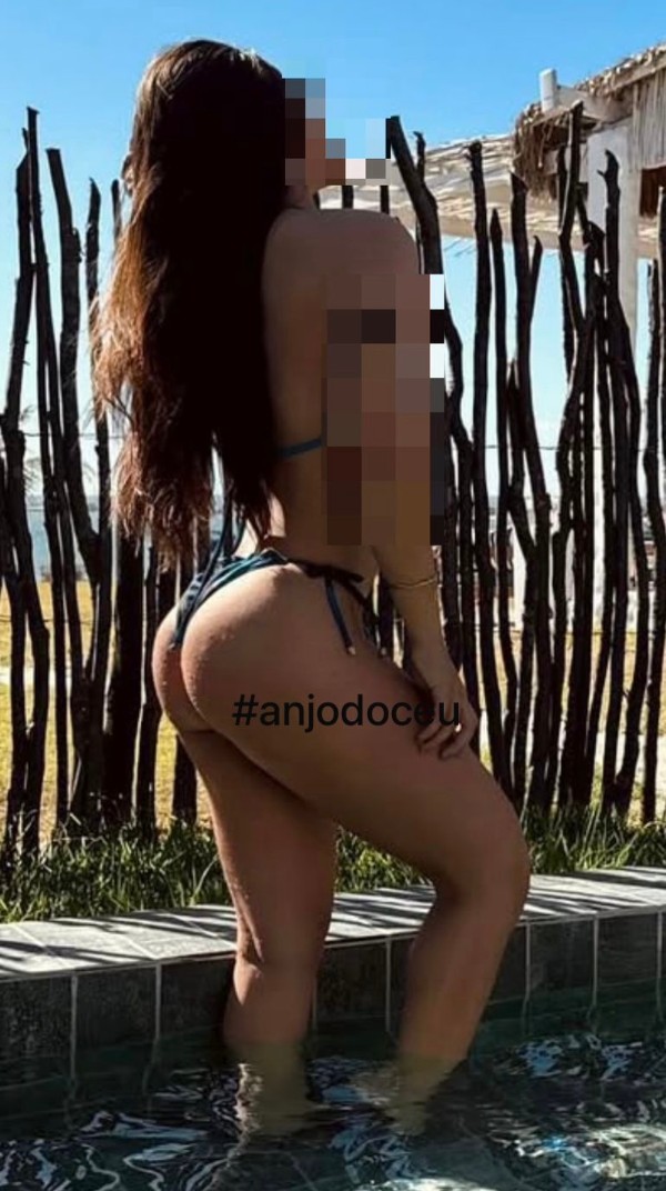Foto 4 do Conto erotico: Convencendo o amigo careta.