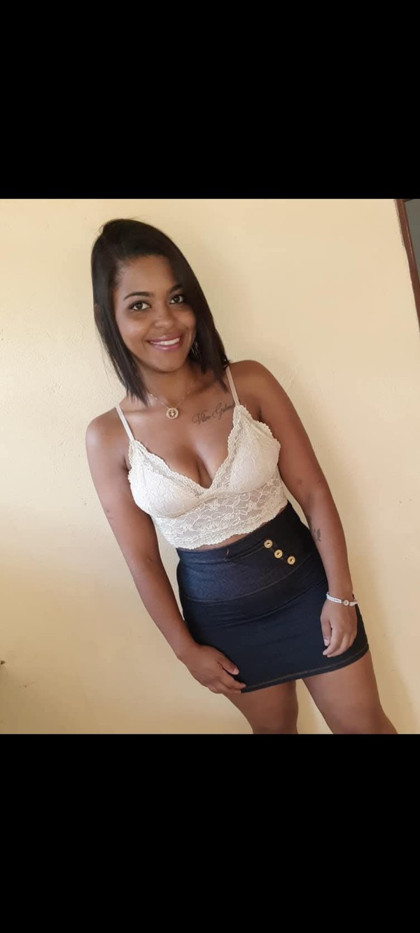Foto 5 do Conto erotico: Minha diarista casada acabou caindo na minha pica por dinheiro parte 1