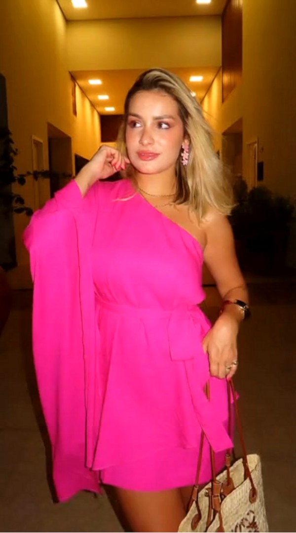 Foto 1 do Conto erotico: A ESPOSA DE TODOS — OFERECIDA DE PRESENTE