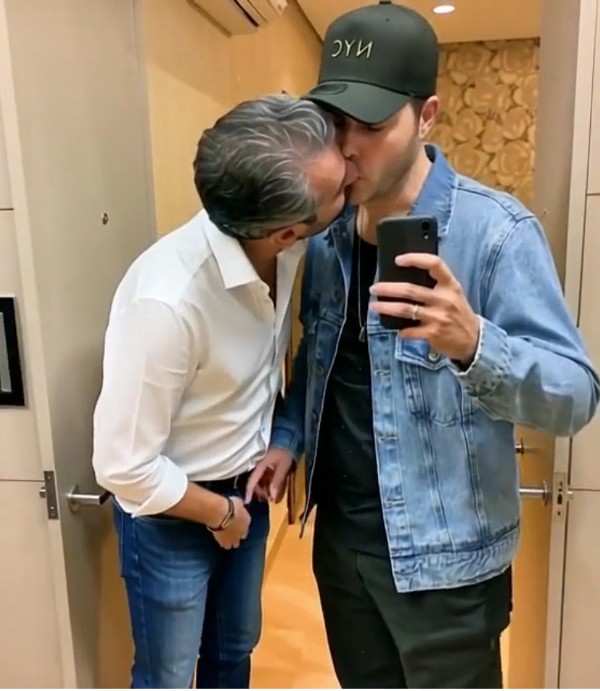 Foto 4 do Conto erotico: A Esposa de Todos — Noite do dia 06/09/2025
