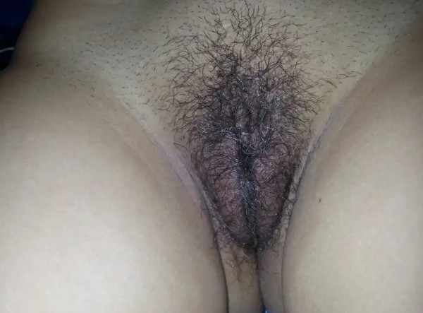 Foto 1 do Conto erotico: O carro quebrou numa estrada deserta e Selma teve ajuda