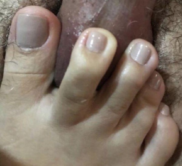 Foto 1 do Conto erotico: Fãs do pezinho da Gi