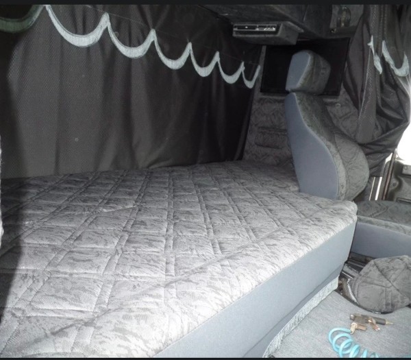 Foto 1 do Conto erotico: (P5) EU E MEU PRIMO NO AUGE DOS 16! 100% REAL